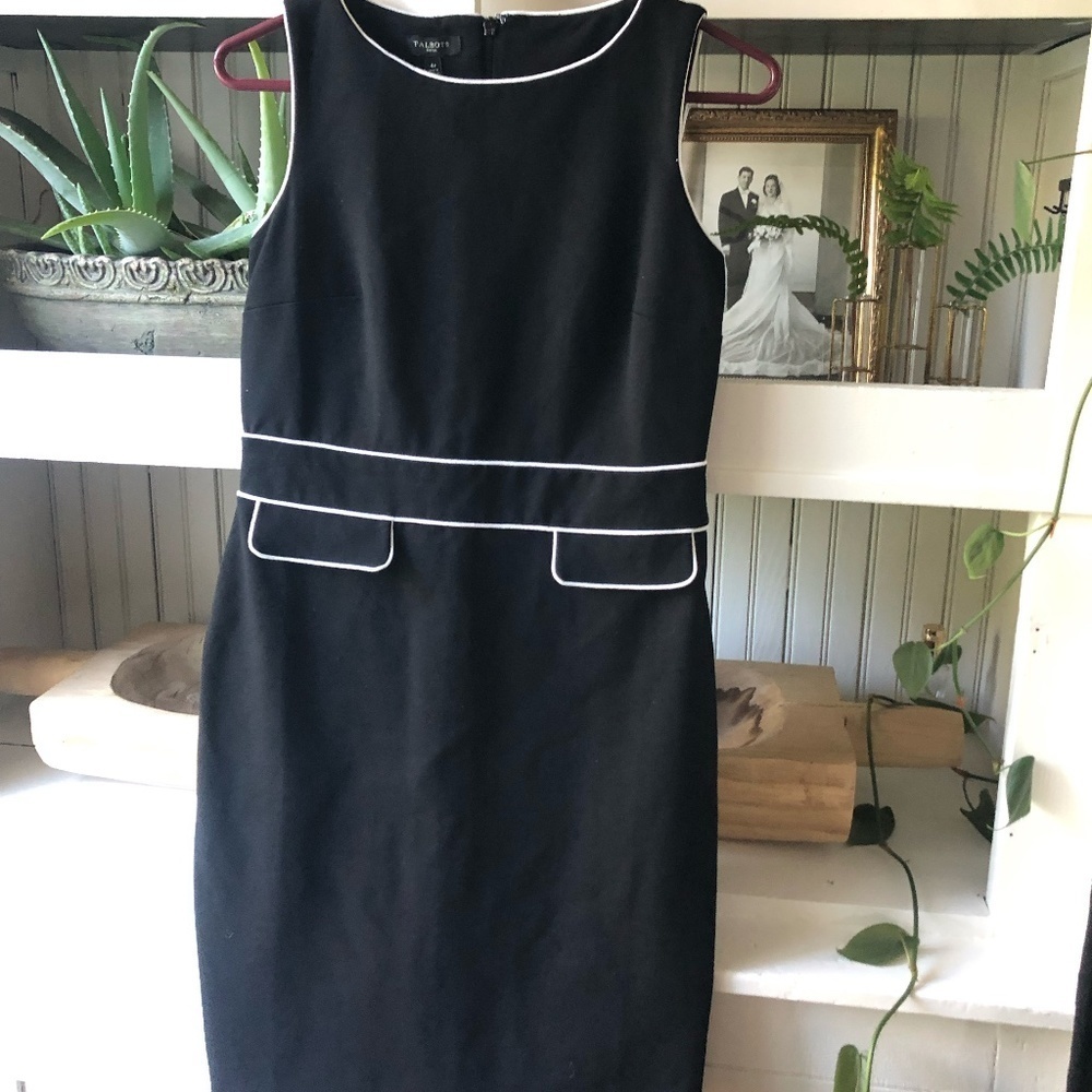TALBOTS TIMELESS BLACK W/WHITE PIPING COCKTAIL DRESS 4 PETITE NEW WITH TAGS